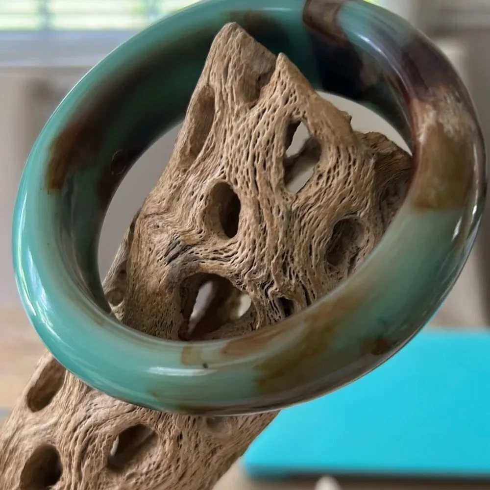 Mod turquoise and brown swirl lucite bangle bracelet